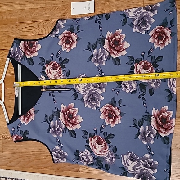 MODERN ATTRACTION WOMENS PLUS SIZE SLEEVELESS BLUE FLORAL V-NECK TOP SIZE 2X - Picture 13 of 15